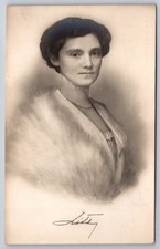 Vienna Austria Portrait Postcard Woman Fur Stole Pearl Necklace R. Lechner RPPC picture