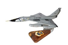USAF Convair B-58 Hustler SAC Bomber 305th BW Grissom AFB Model 1/72 SC Airplane picture