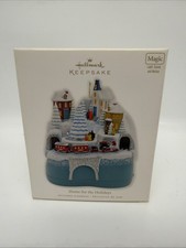 Hallmark Keepsake Home For the Holidays Light Sound Motion Christmas Ornament 1F picture