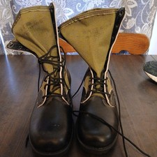 1967 US ARMY VIETNAM WAR ERA JUNGLE BOOTS - SIZE 9N picture
