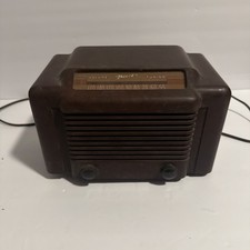 VINTAGE TRAV-LER AM TUBE RADIO BROWN BAKELITE PART ONLY picture
