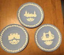 Vintage Wedgwood Jasperware 8” Christmas Collector Plate Lot 1969-1988 19 Plates picture