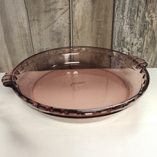 Vintage PYREX #229 Purple Cranberry / Amethyst Glass Pie Plate – 9.5