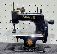 Antique Singer SewHandy Model 20 Childs Sewing Machine Original Condition picture