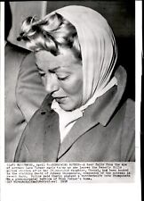 LG45 1958 Wire Photo SORROWING MOTHER CRYING ACTRESS LANA TURNER DAUGHTER ARREST picture