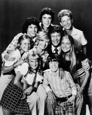 The Brady Bunch Reed Henderson & Brady kids pose for family portrait 8x10 photo picture
