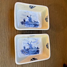 Pair of Vintage Delft Blue Holland Trinket Boxes 4.5