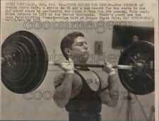 1971 Ron Johnson of Oregon State University Lifting Weights  Press Photo picture