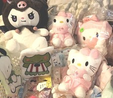 Sanrio Hello Kitty + Surprise Box  Lot Of 25 gotcha  gifts lucky scoop mystery picture