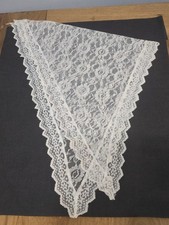 Vtg Traditional Lace Triangular Mantilla Headscarf Christianity Religious picture