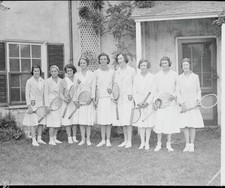 Tennis Players Posing with Racquets 1933 Photo Boston Beats New York, 5-4, for picture