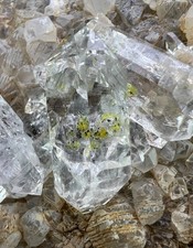1010 GM Fluorescent Petroleum Diamond Quartz crystals with Calcite Pakistan picture