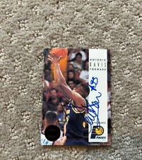 SIGNED AUTOGRAPHED 1993-94 SkyBox Antonio Davis Rookie Indiana Pacers #232 picture