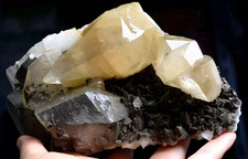 996g Natural Perfect Dipyramidal Yellow Calcite CLUSTER Mineral Specimen /China picture