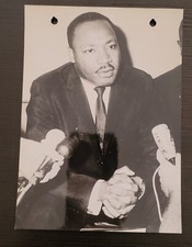 MARTIN LUTHER KING JR 1964 CIVIL RIGHTS VINTAGE PHOTO GREAT POSE ORIGINAL picture